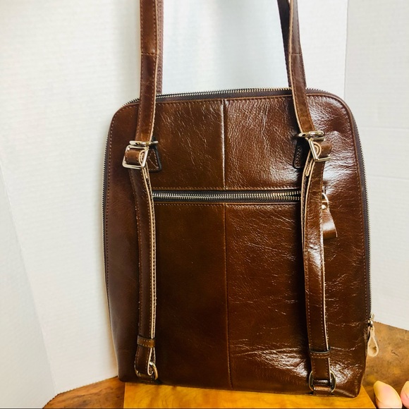 Leather Backpack in brown - Picture 2 of 10